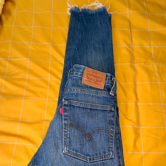 Levi’s high waisted wedgie fit jeans - Picture 3 of 3